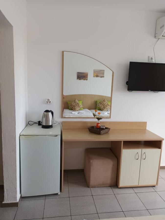 Alba Family Club Hotel Primorsko Bagian luar foto