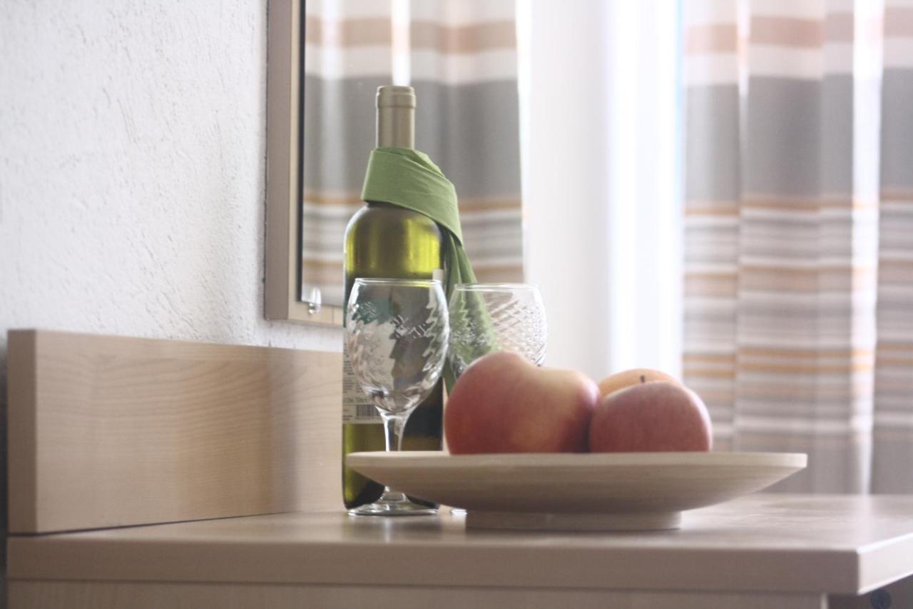 Alba Family Club Hotel Primorsko Bagian luar foto