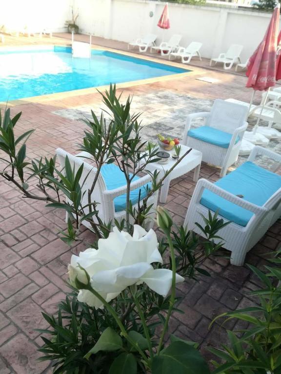 Alba Family Club Hotel Primorsko Bagian luar foto